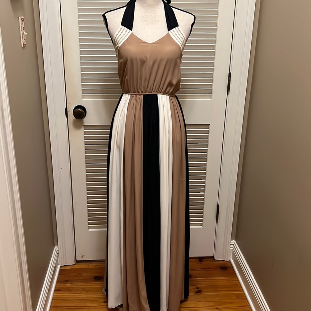 139. SFIZIO Maxi Dress with Halter in Tan and Black and Ecru, Size XSmall, NWT